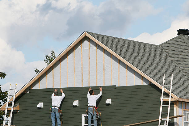 Professional Siding Replacement technician working in Castalia, NC